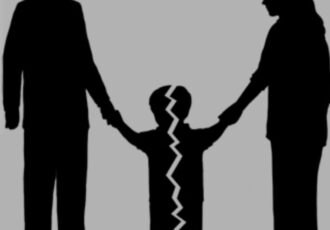 آیا والدین می توانند با توافق حق حضانت یا ملاقات را از خود سلب کنند؟