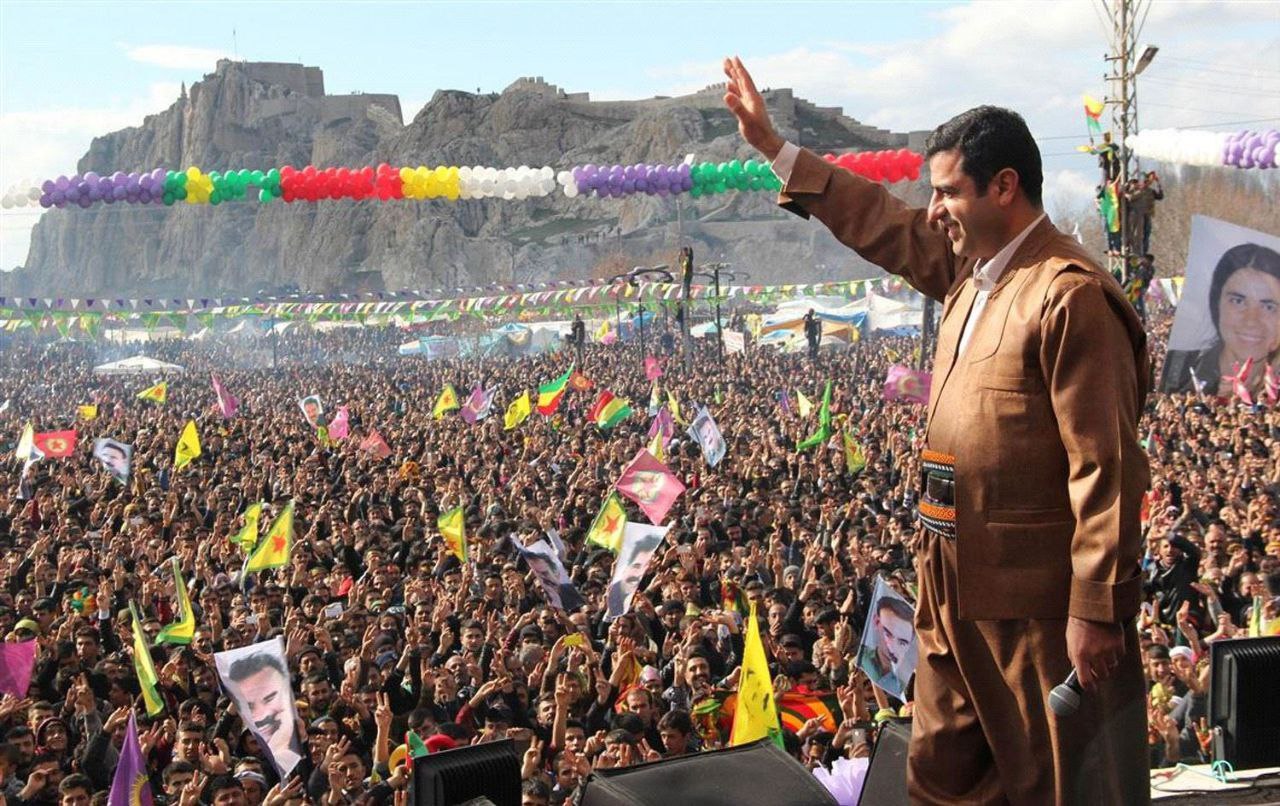 صلاح الدین دمیرتاش از زندان آزاد شد