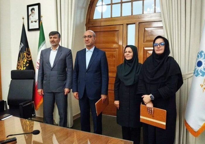 تفاهم‌نامه راه‌اندازی ۹ دستگاه کتابخانه سیار در استان کرمانشاه امضا شد